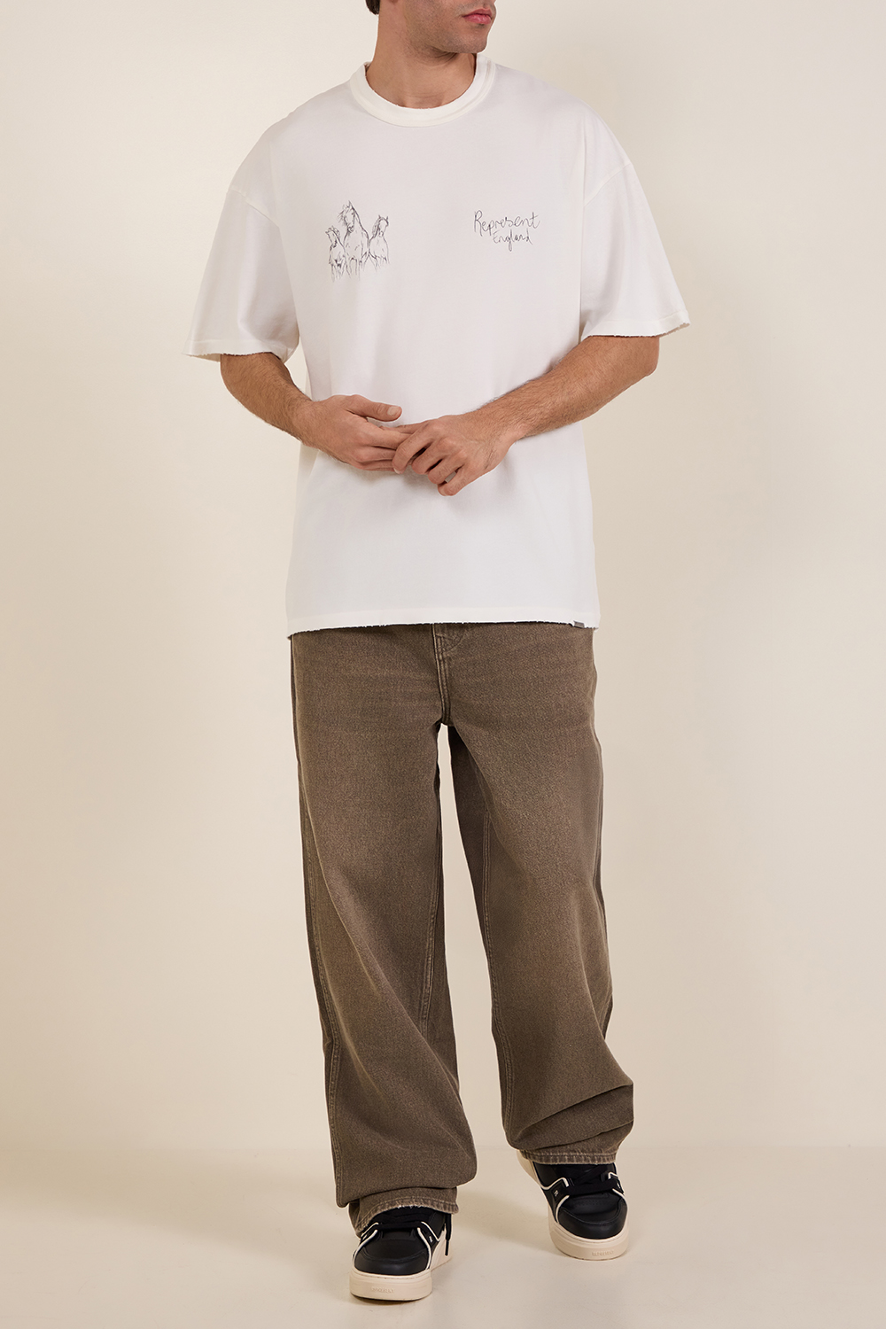 חולצת טי מאויירת אוברסייז